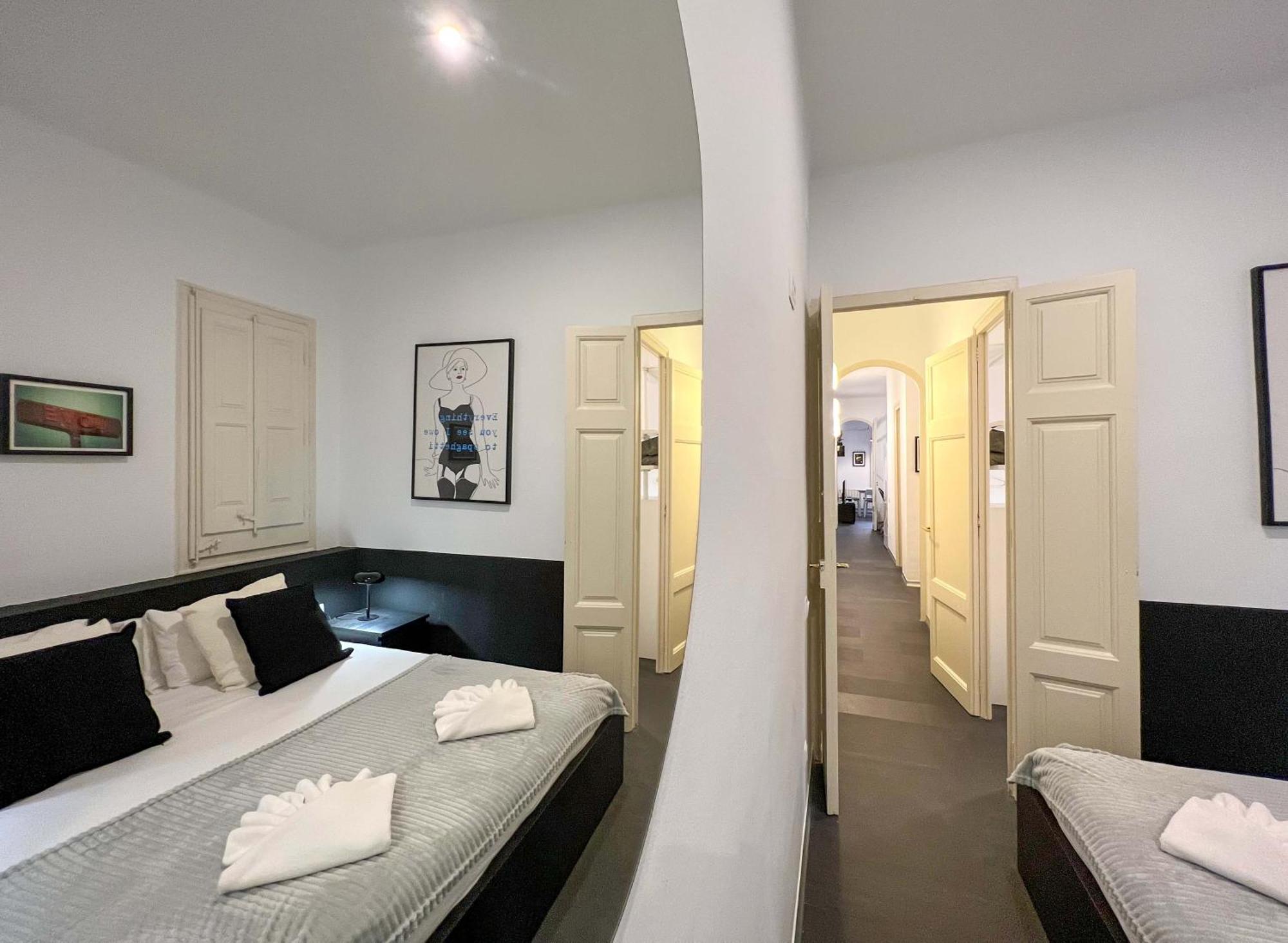 Stay Unique Apartments Cent บาร์เซโลนา ภายนอก รูปภาพ